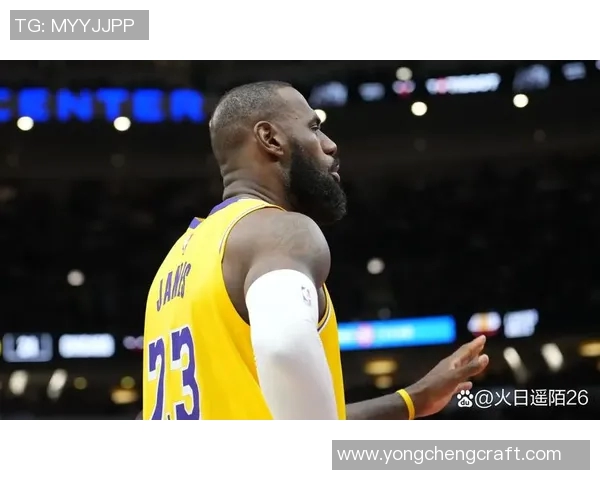 湖人队再胜灰熊队，继续保持不败